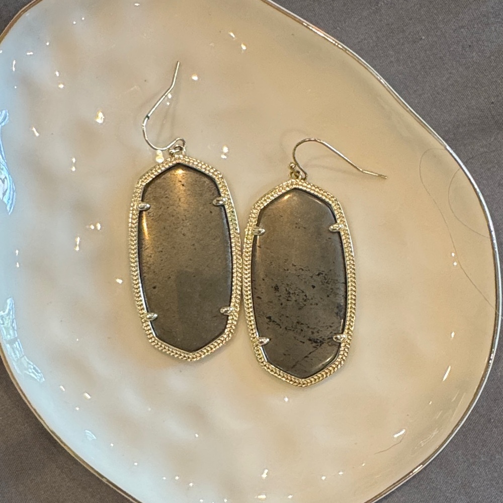 Kendra Scott Black and Gold Earrings